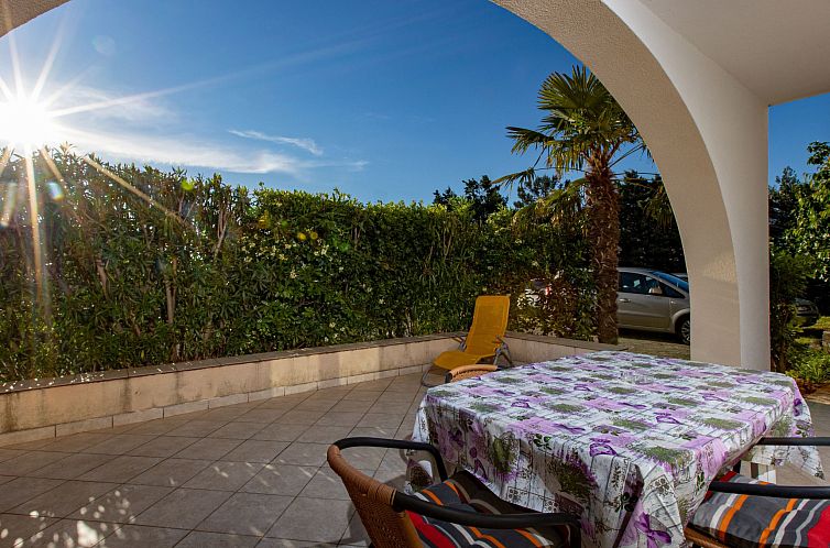 Appartement schöne Wohnung "Apartman Mira 1" mit Terrasse