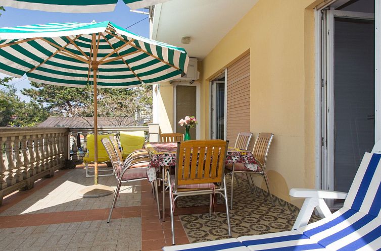Appartement Appartement "Apartman Ester" mit Terrasse