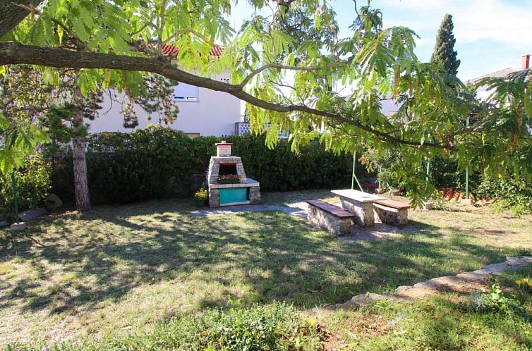 Appartement "Apartman Nada" mit Terrasse