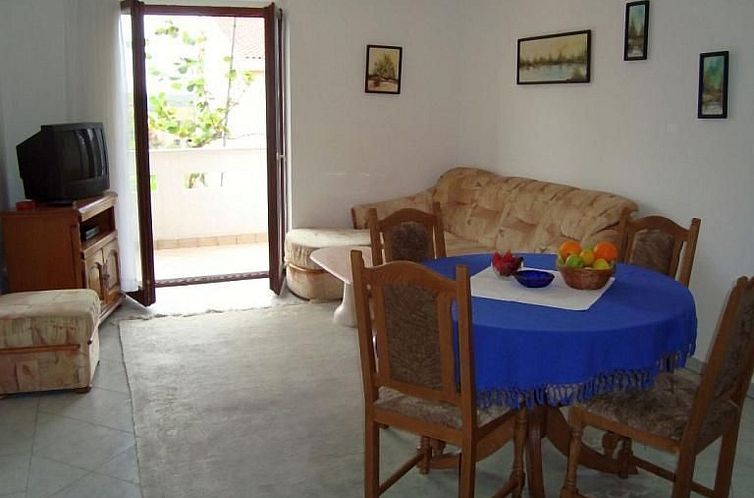 Appartement Apartment mit 1 Schlafzimmer und Balkon für 2 P