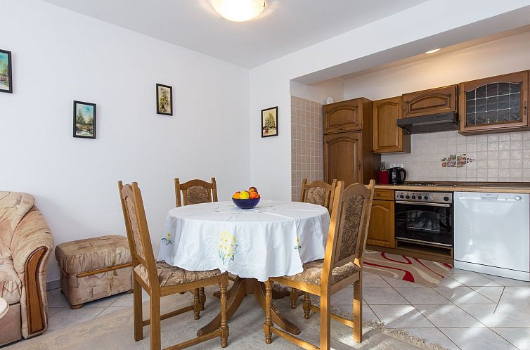 Appartement Apartment mit 1 Schlafzimmer und Balkon für 2 P