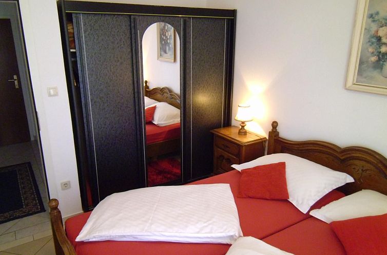 Appartement Apartment mit 1 Schlafzimmer und Balkon für 2 P