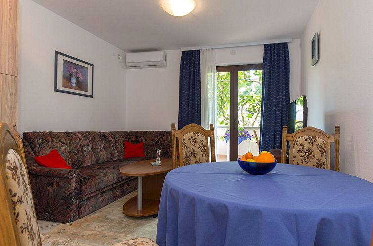 Appartement 2-Zimmer-Wohnung mit 1 Badezimmer und Terrasse