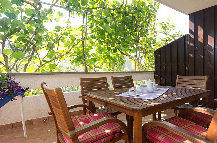 Appartement 2-Zimmer-Wohnung mit 1 Badezimmer und Terrasse