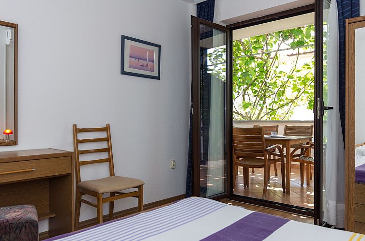 Appartement 2-Zimmer-Wohnung mit 1 Badezimmer und Terrasse