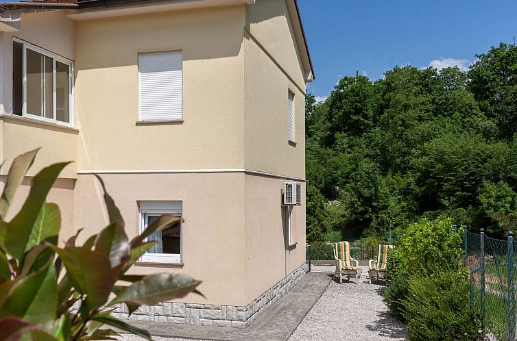 Guest house 1049607 - Apartment Kvarner - Appartement Romana