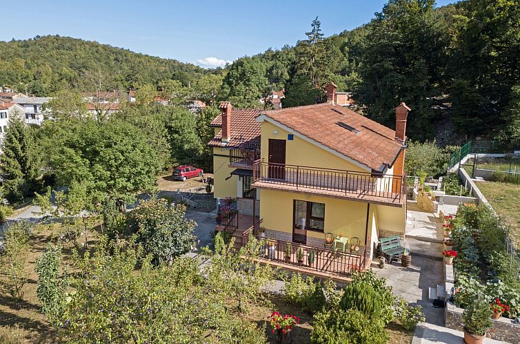 Guest house 1049701 - Apartment Kvarner - Appartement Tre Rose