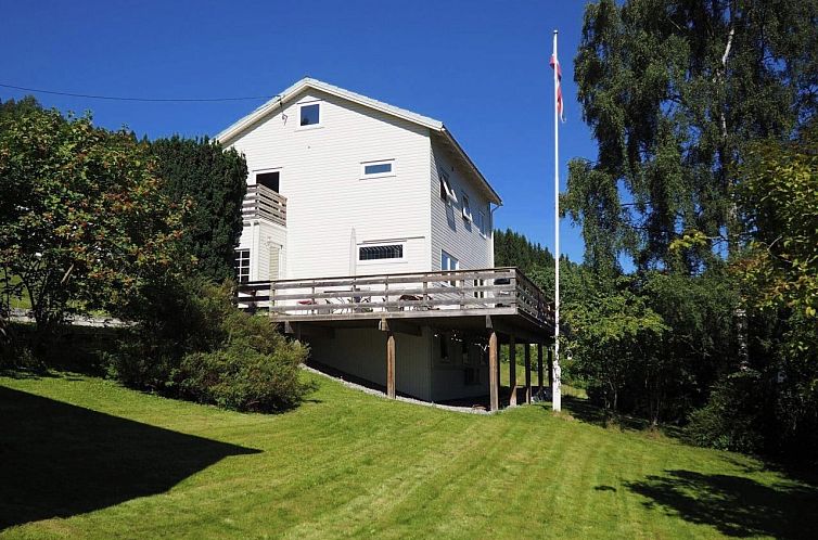 Vrijstaande woning in Stranda