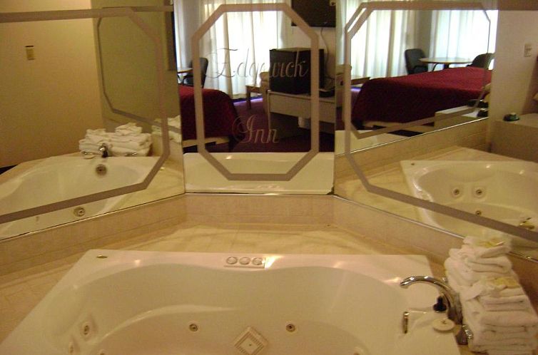 Edgewick Inn