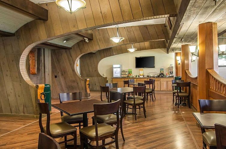 Quality Inn & Suites at Coos Bay