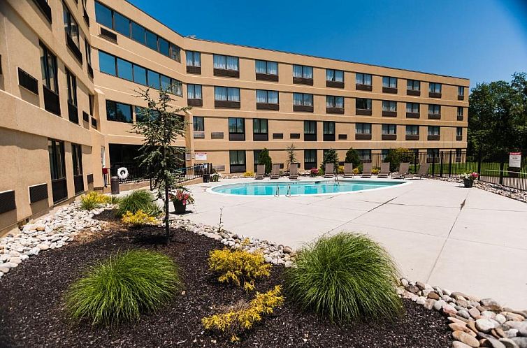 Holiday Inn Philadelphia South-Swedesboro, an IHG Hotel