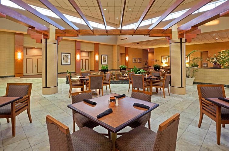 Holiday Inn Philadelphia South-Swedesboro, an IHG Hotel