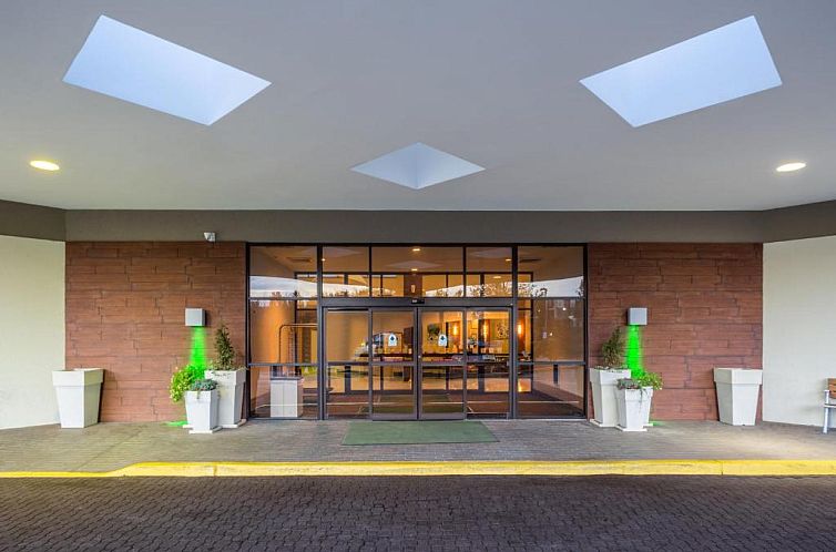 Holiday Inn Philadelphia South-Swedesboro, an IHG Hotel