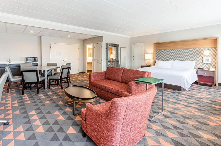 Holiday Inn Philadelphia South-Swedesboro, an IHG Hotel
