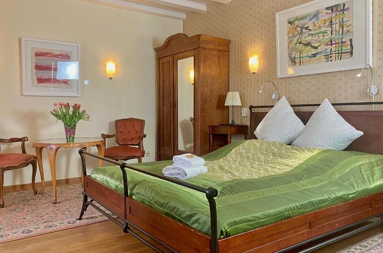 Rhein River Guesthouse - Art Hotel on the Rhine