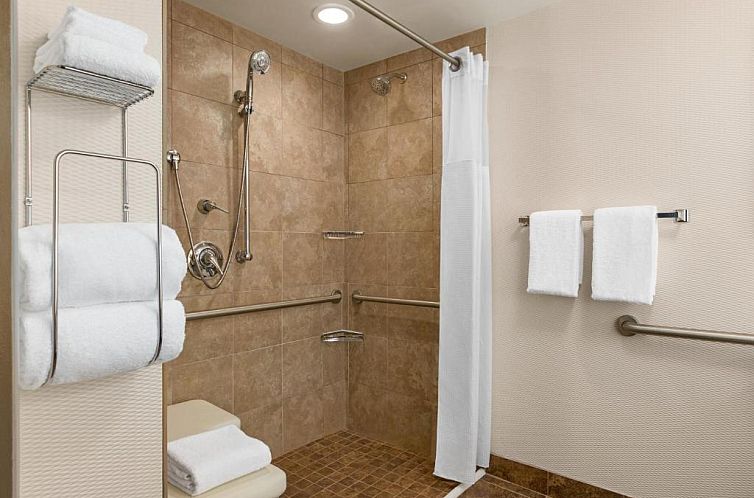 Holiday Inn Boston-Bunker Hill, an IHG Hotel