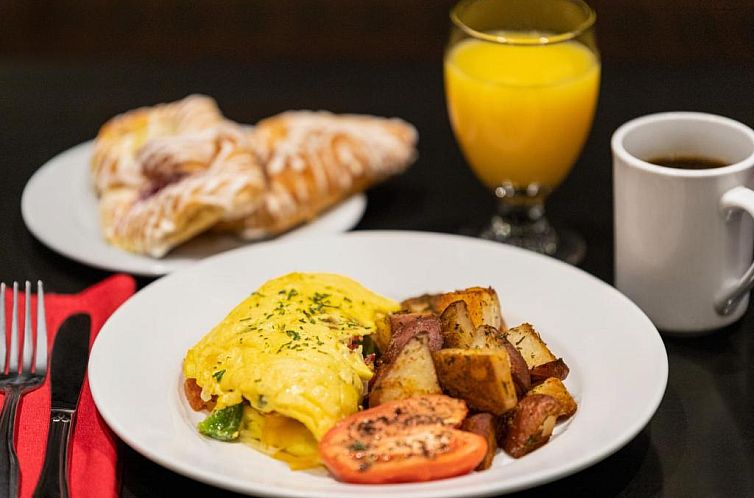 Holiday Inn Boston-Bunker Hill, an IHG Hotel