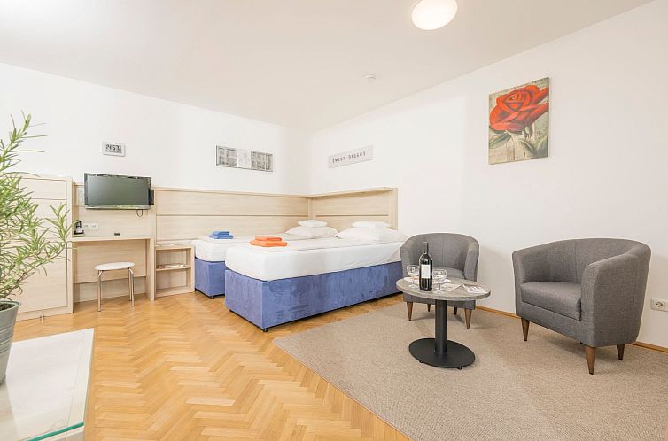 Appartement Studioappartement mit Balkon