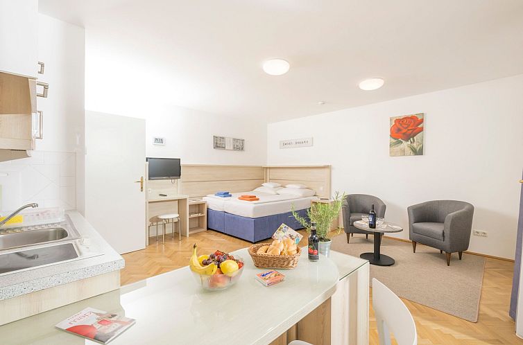 Appartement Studioappartement mit Balkon