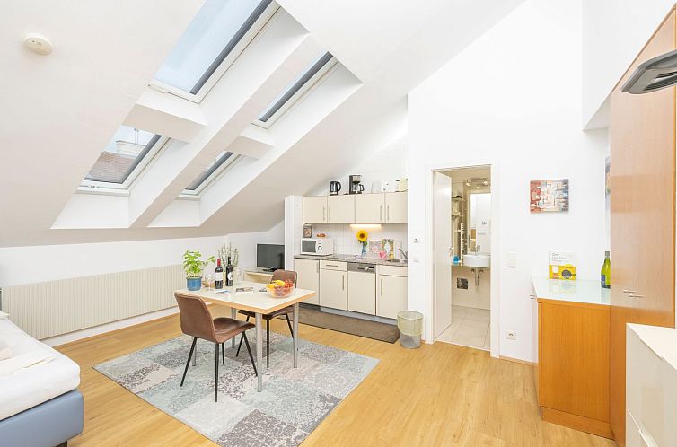 Appartement <B>Helles Ferienstudio im Dachgeschoss für Pär