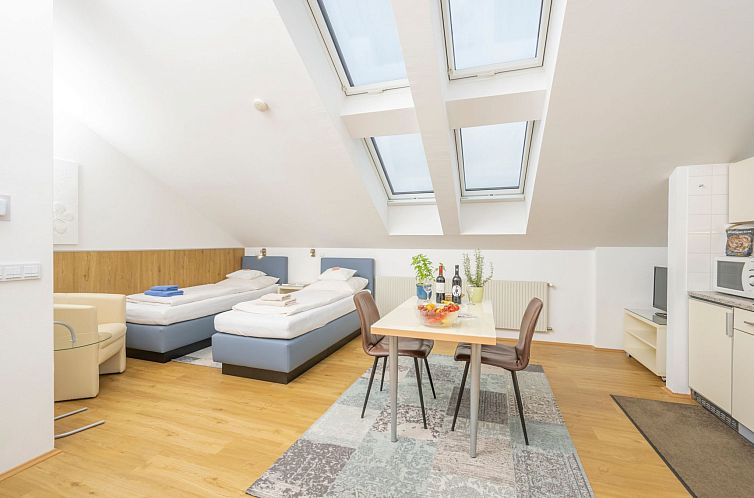 Appartement <B>Helles Ferienstudio im Dachgeschoss für Pär