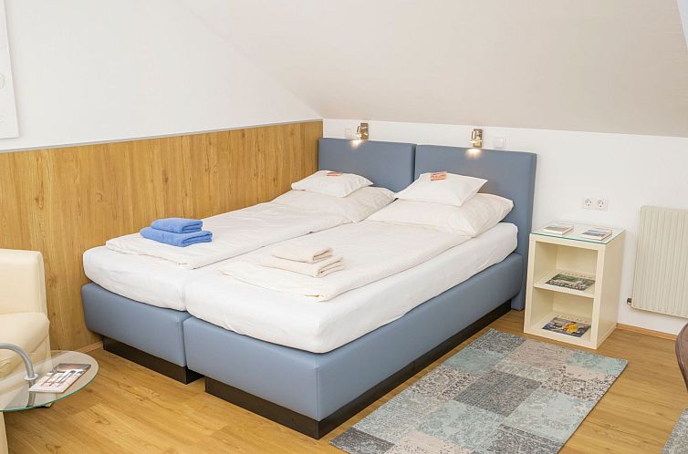 Appartement <B>Helles Ferienstudio im Dachgeschoss für Pär