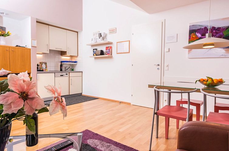 Appartement in Dornbach mit Privater Terrasse