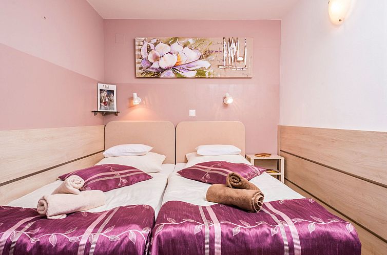 Appartement in Dornbach mit Privater Terrasse