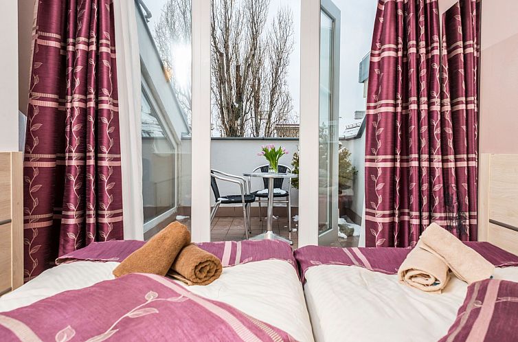 Appartement in Dornbach mit Privater Terrasse