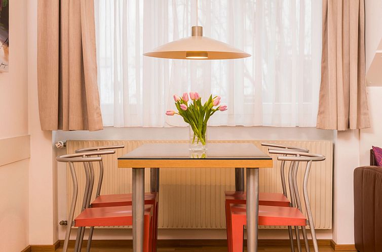 Appartement in Dornbach mit Privater Terrasse