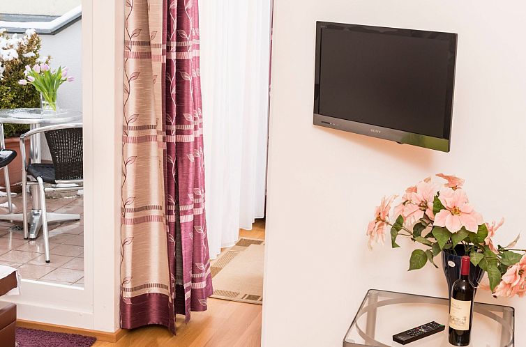 Appartement in Dornbach mit Privater Terrasse