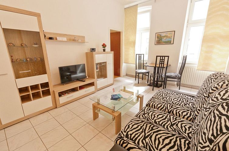 Appartement Wohnung in Fünfhaus mit Garten