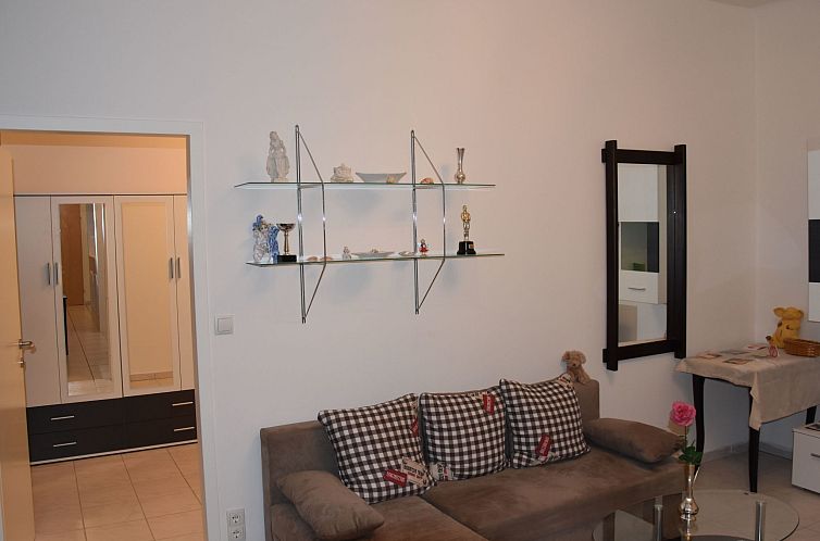 Appartement Charmante Wohnung in Fünfhaus mit Garten