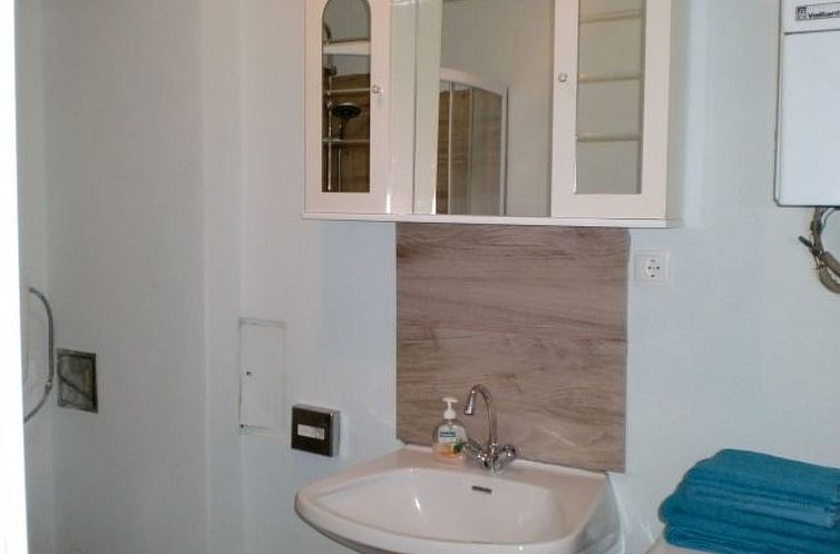 Appartement Charmante Wohnung in Fünfhaus mit Garten