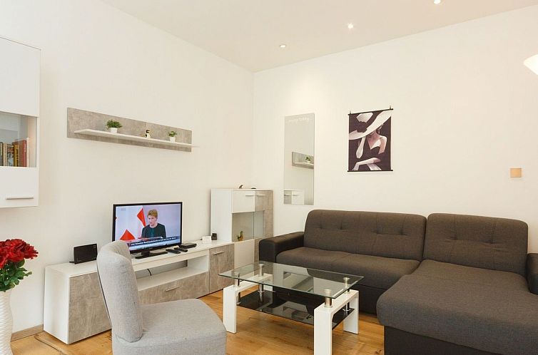 Appartement in Fünfhaus mit Garten