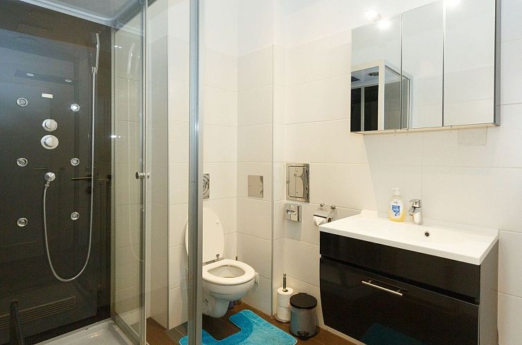 Appartement in Fünfhaus mit Garten