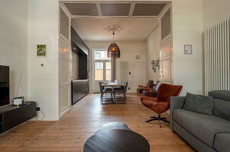 Vakantiehuis Historical and spacious "Villa Amanda"