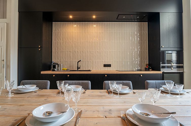 Vakantiehuis Historical and spacious "Villa Amanda"