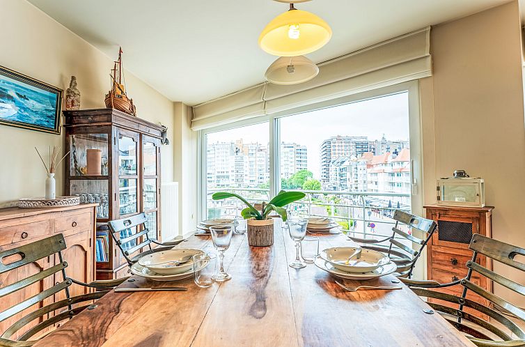 Cozy living room of Apartment Bonito with balcony and harbor view in Blankenberge, Belgian coast, ideal for a relaxing stay.