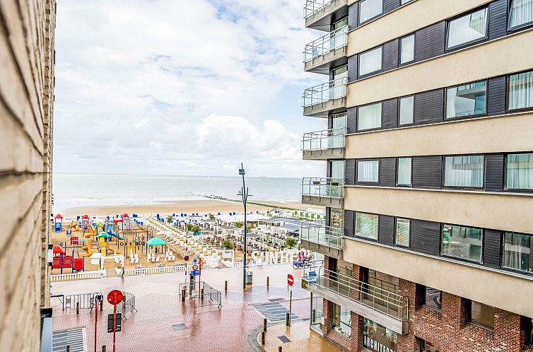 Appartement C-Dream I with lateral seaview