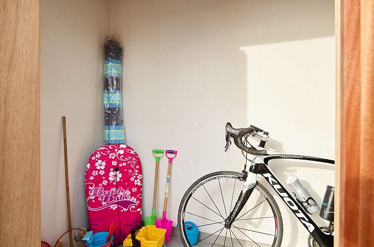 Geschakelde woning in Bredene