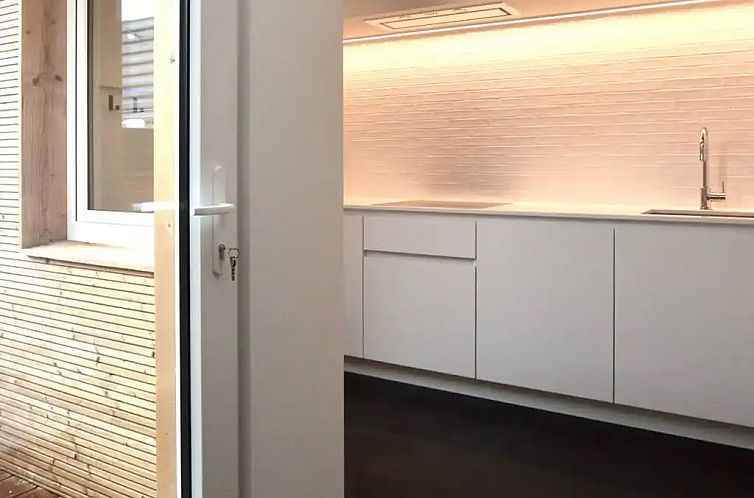 't Silte Apartment with a terrace in Middelkerke offers a modern kitchen on the Belgian coast for a comfortable vacation.