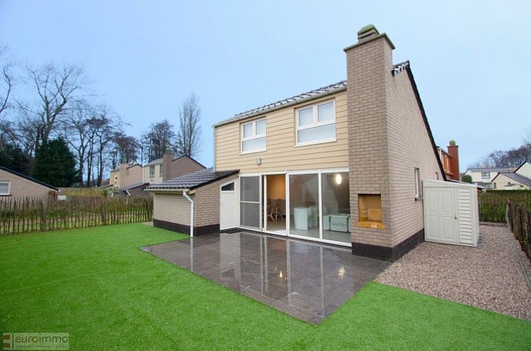 Vacation home Zee en Polder in Westende, Belgian coast, with spacious garden and modern terrace for a relaxing stay.