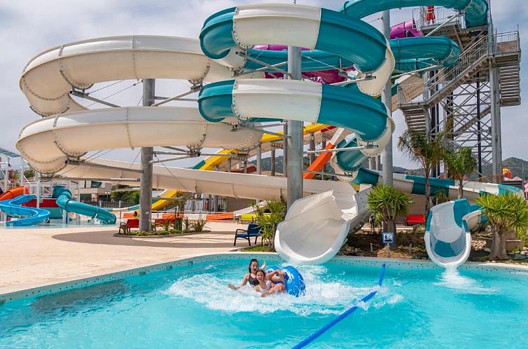 Golden Taurus Aquapark Resort