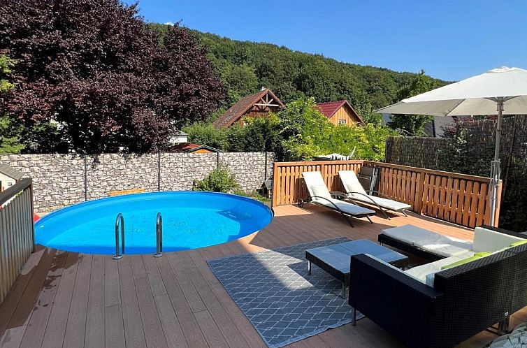 Geniessen Sie verschneite Aussichten im Ferienhaus Wienerwaldblick in Mauerbach, Niederoesterreich.