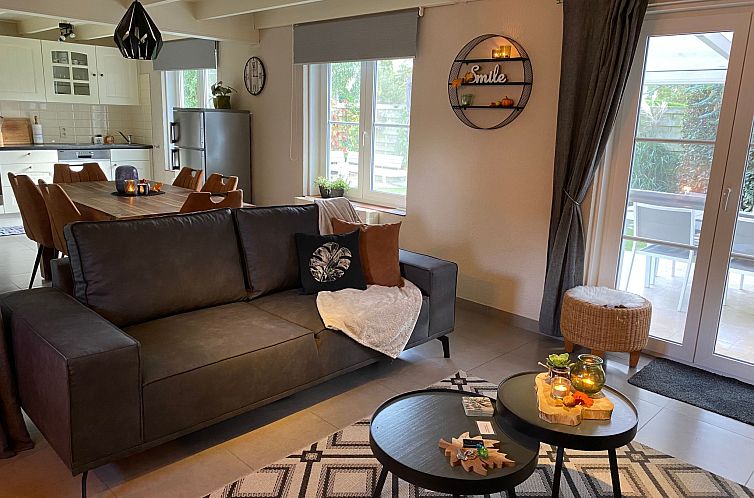 Vakantiehuis Zonneweelde bei Dünen und Wald