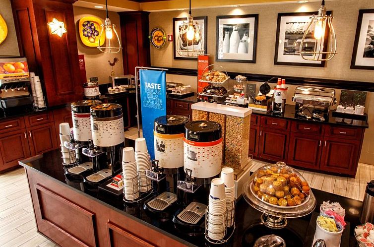 Hampton Inn & Suites Staten Island