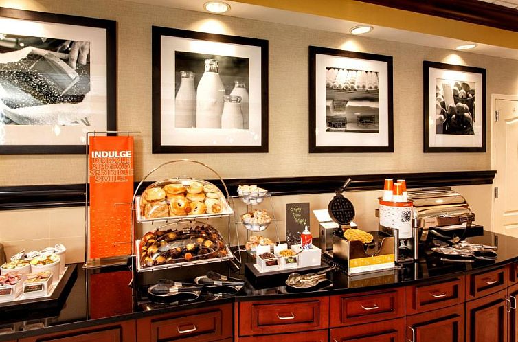 Hampton Inn & Suites Staten Island