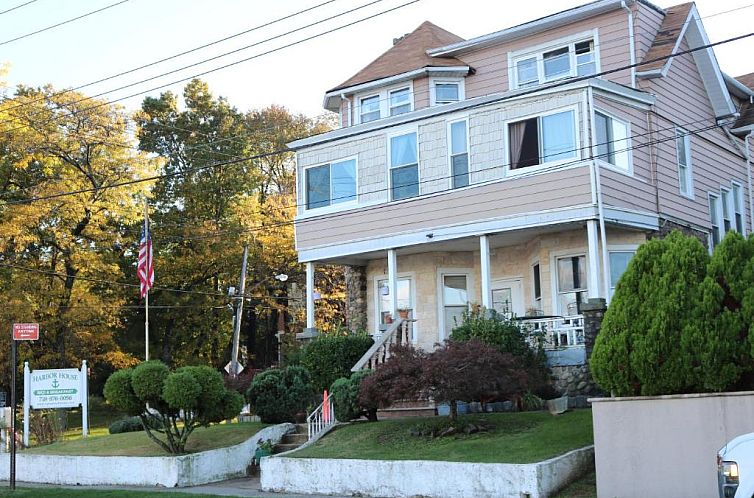 Harbor House Bed and Breakfast