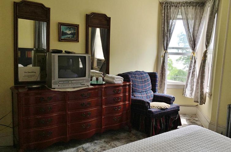 Harbor House Bed and Breakfast